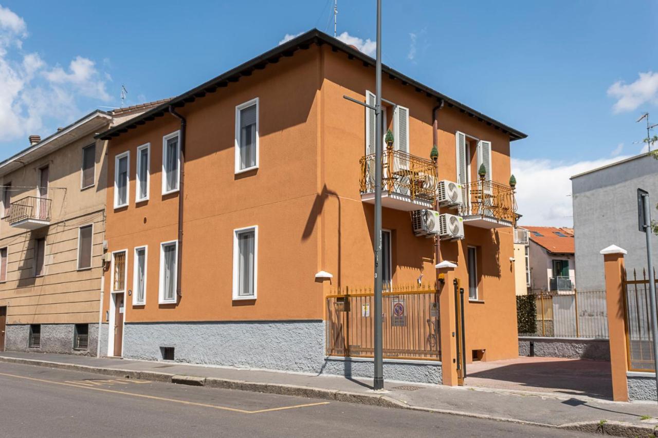 Leader Apartment 4 - Monzino - Hockey Msg Arena - Linate - Милано Екстериор снимка