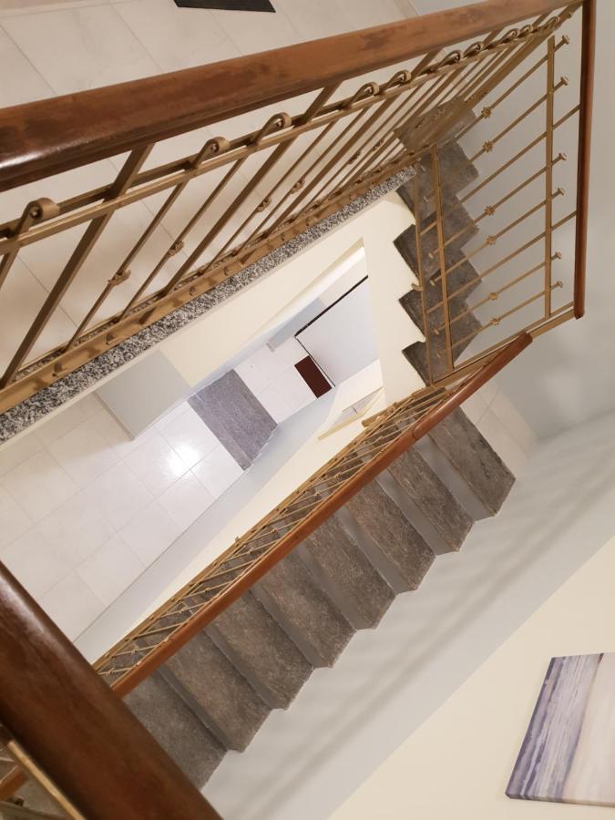 Leader Apartment 4 - Monzino - Hockey Msg Arena - Linate - Милано Екстериор снимка